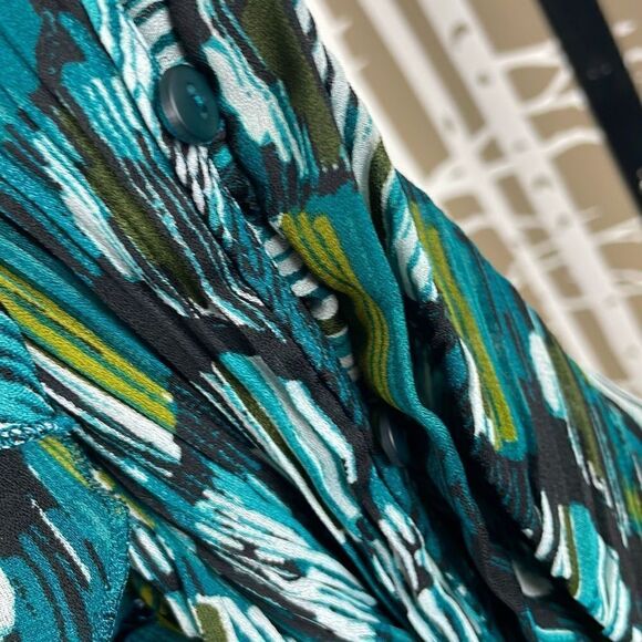 East 5th Y2K Waterfall Ruffled Semi-Sheer Blouse 1X - Picture 11 of 12